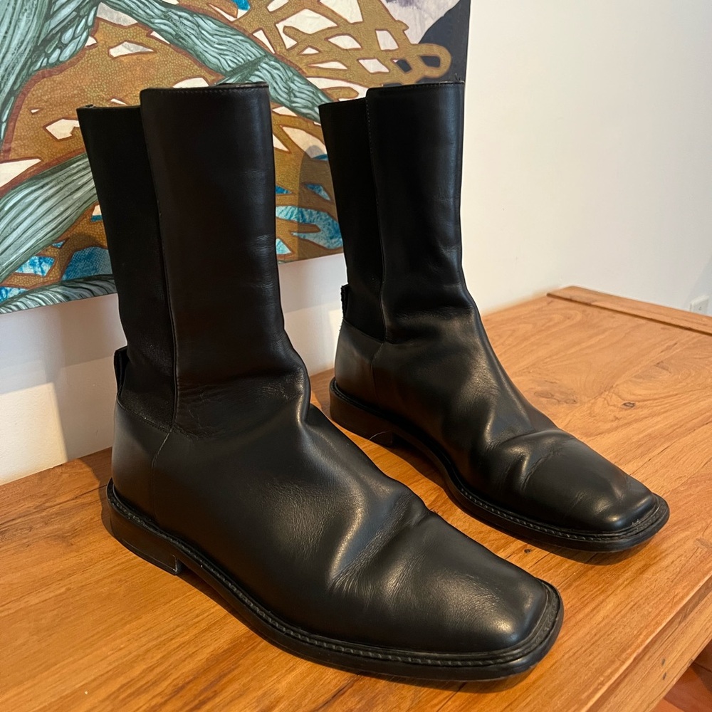 EVERLANE The City Chelsea Boot Black Leather High Ankle Pull On Size 8